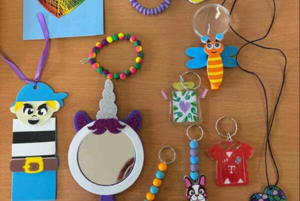 bunte Anhänger für Schlüssel und Taschen